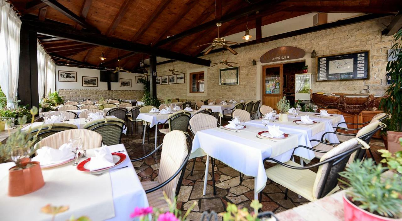 Hotel Bonaca سكرادين المظهر الخارجي الصورة